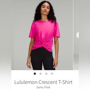 Lululemon Crescent T-Shirt 💗 Sonic Pink